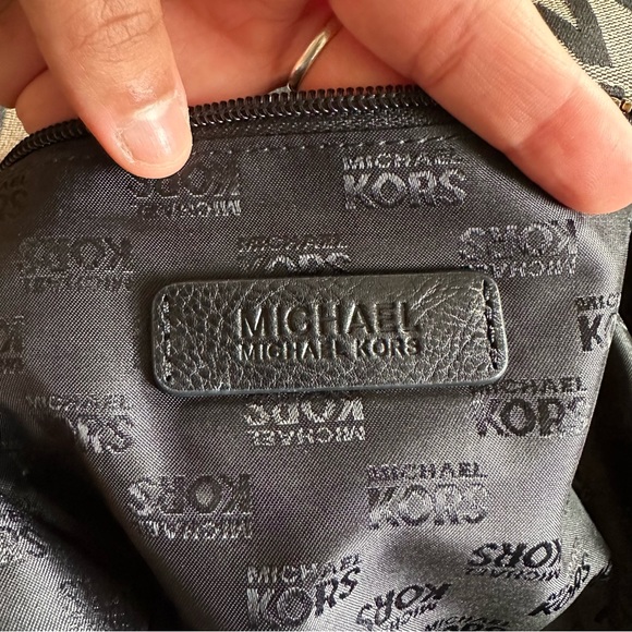 MICHAEL KORS Y2K Signature Mini Shoulder bag with Wallet - Picture 5 of 16